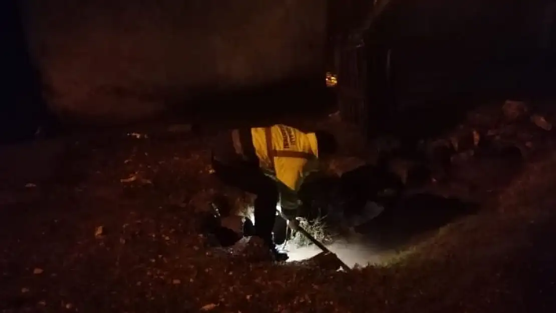 'Gece boyunca tıkanan mazgalları temizlediler'