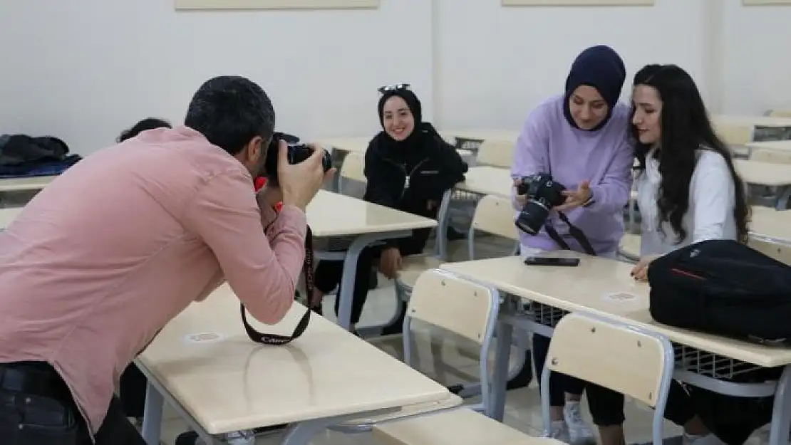 'Geleceğin gazetecilerine uygulamalı eğitim'