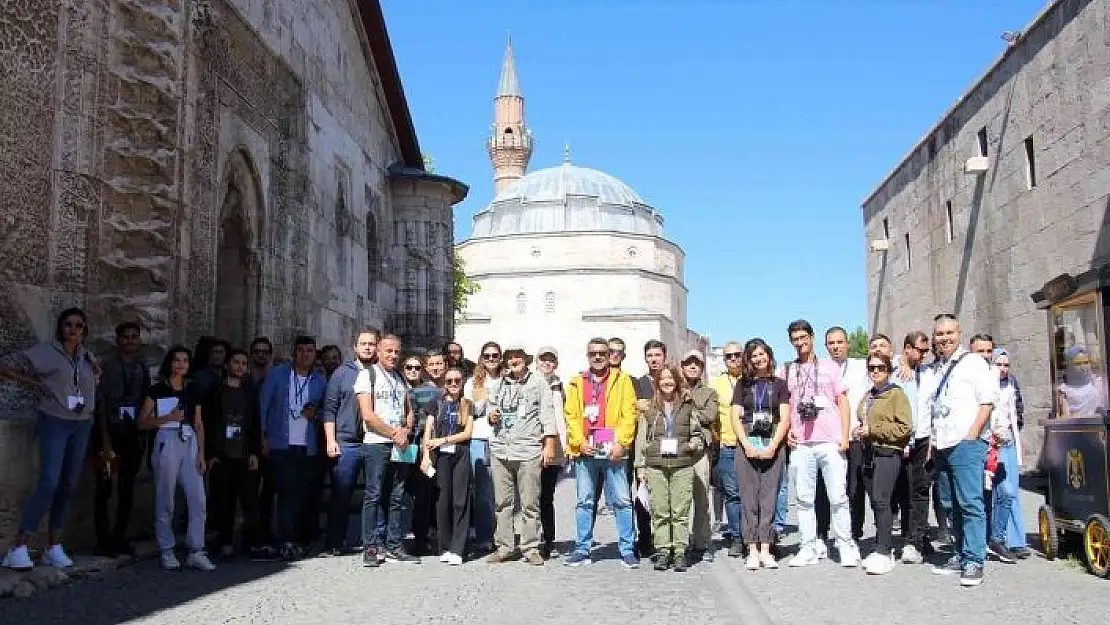 'Geleceğin turist rehberleri açık hava müzesinde eğitim alıyor'