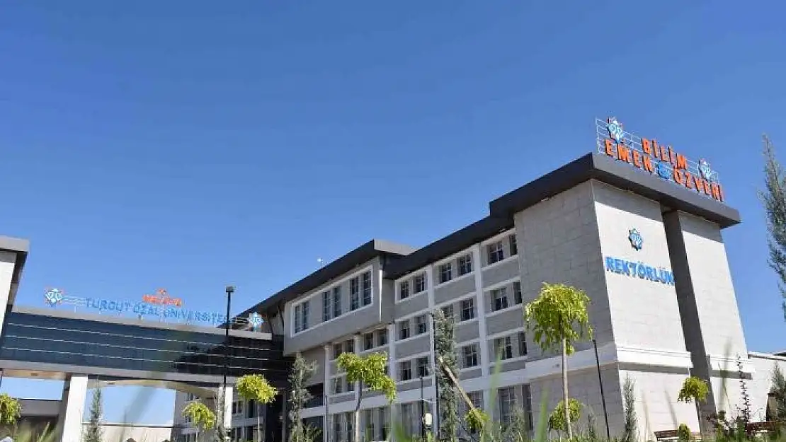 'Gençler tarafından yılın eğitim kurumu seçildi'