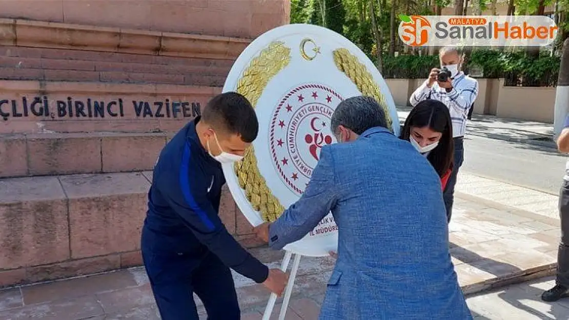 Gençlik Haftası açılışı törenle yapıldı