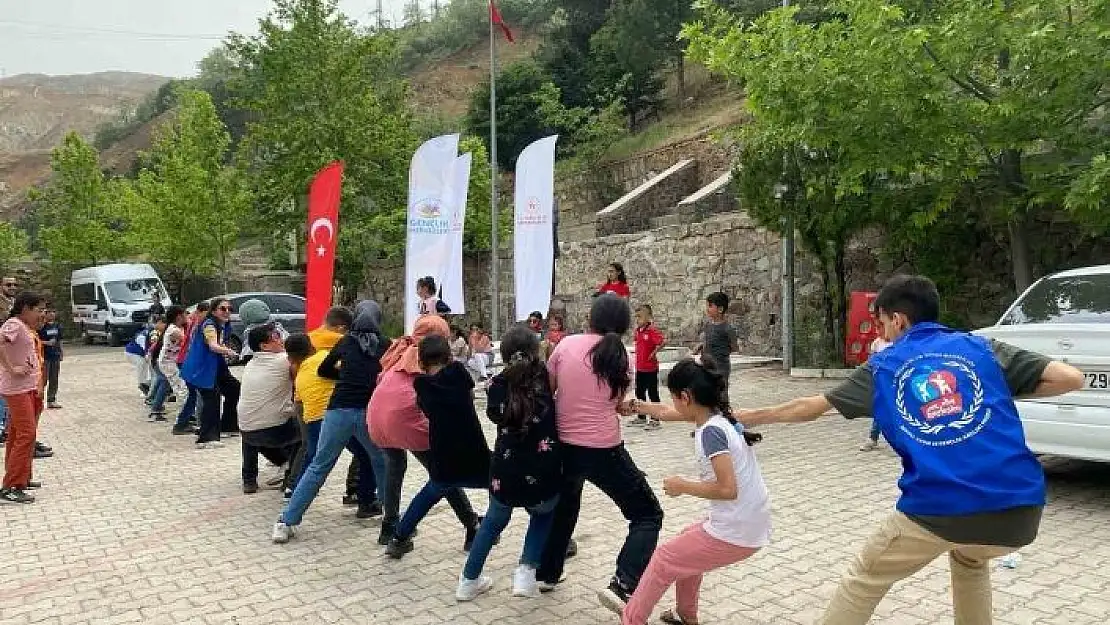 'Gençlik merkezi, öğrencilerle bir araya geldi'