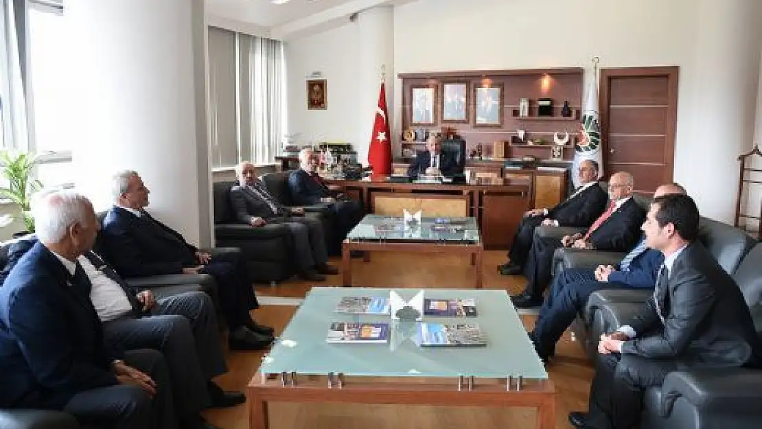 ŞEHİT VE GAZİ DERNEKLERİNDEN BELEDİYE´YE ZİYARET