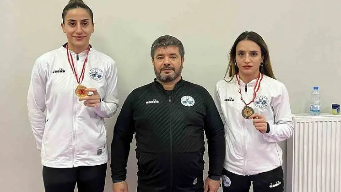 'Gizem Özerden altın madalya'