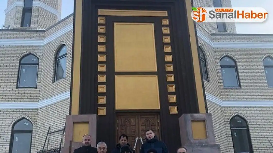 Gökdeniz Karadeniz'in Rusya'da yaptırdığı cami tamamlanıyor