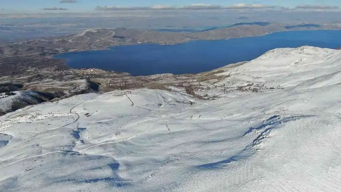 'Göl manzaralı kayak merkezi sezona hazırlanıyor'