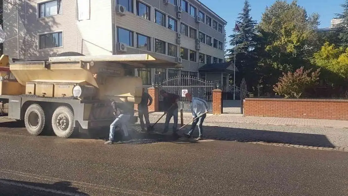 'Gölbaşı Belediyesi asfaltlama çalışmalarını sürdürüyor'