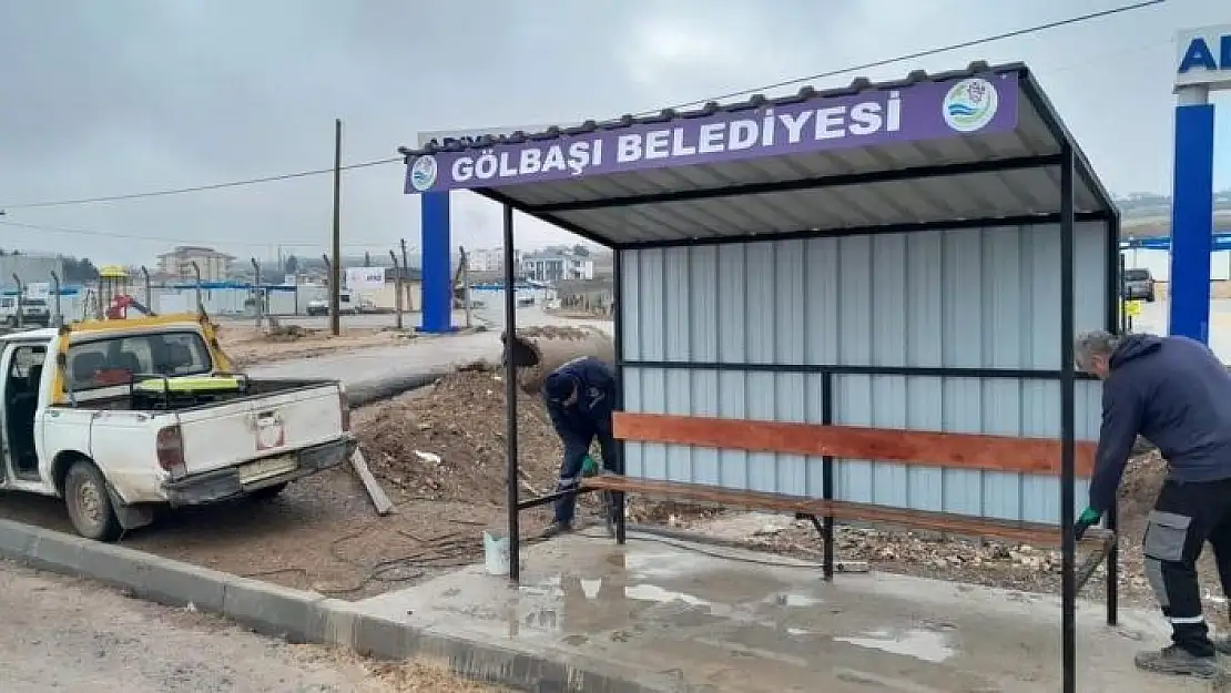 'Gölbaşı Belediyesi yolcu duraklarını yeniliyor'