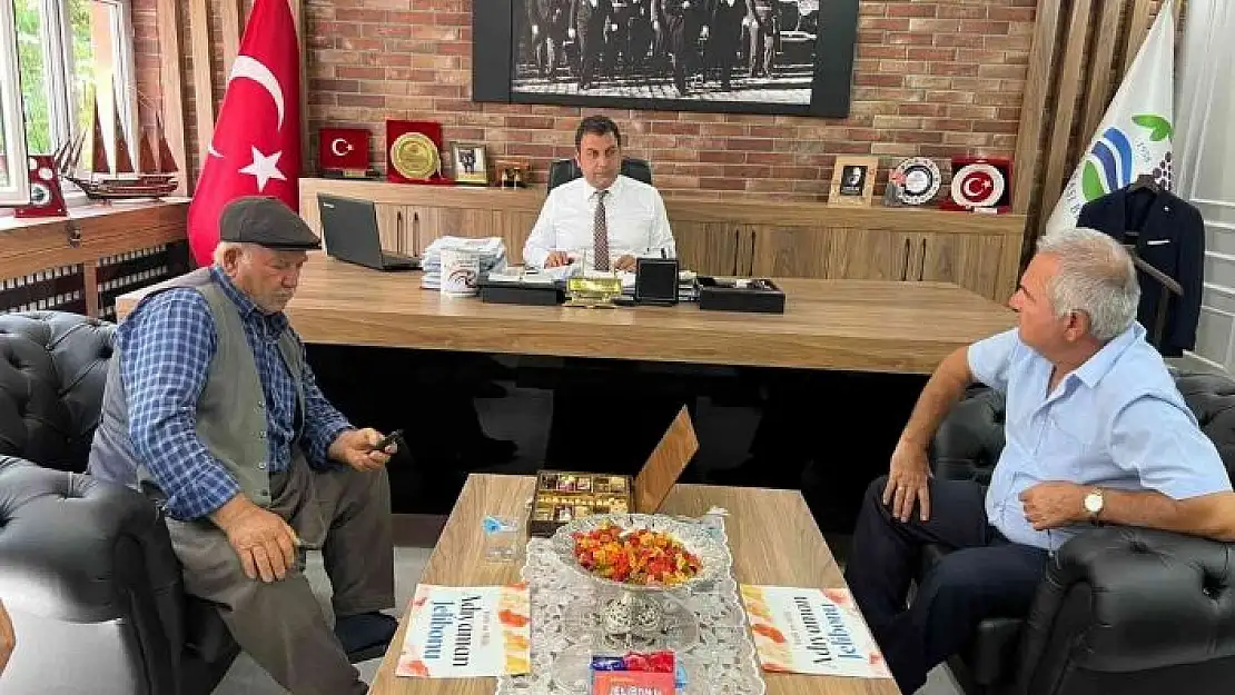 'Gölbaşı´nda belediyeyi ziyaret edenlere ´jelibon´ ikramı'