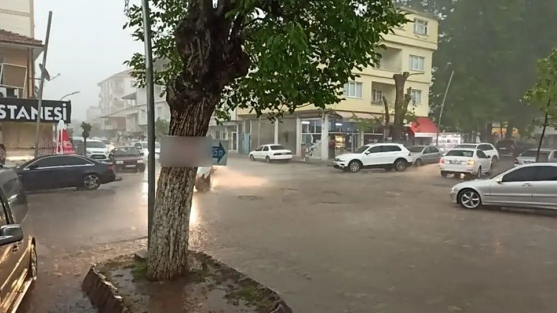 'Gölbaşı´nda sağanak yağış zor anlar yaşattı'