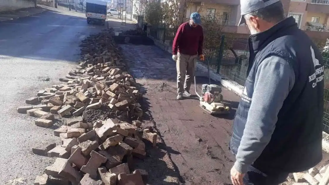 'Gölbaşı´nda yol bakım çalışmaları devam ediyor'