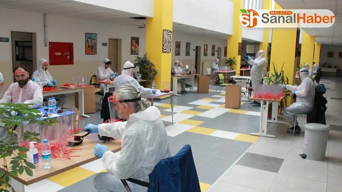 Gönüllü öğretmenlerden rekor üretim, 10 bin adeti kurumlara ücretsiz verildi
