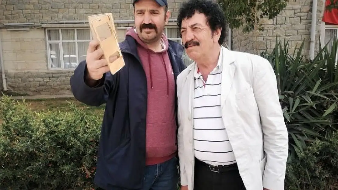 'Görenler şoke oldu, ´Müslüm Gürses´ Elazığ sokaklarını turladı'