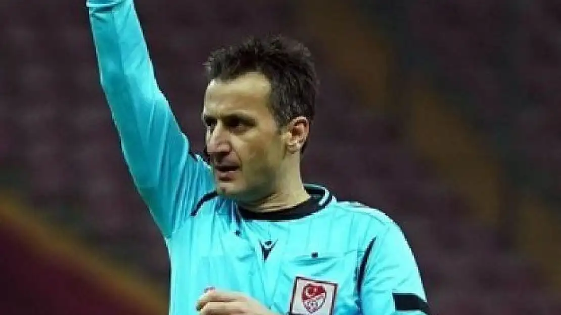 'Göztepe - Sivasspor maçında Suat Arslanboğa düdük çalacak'