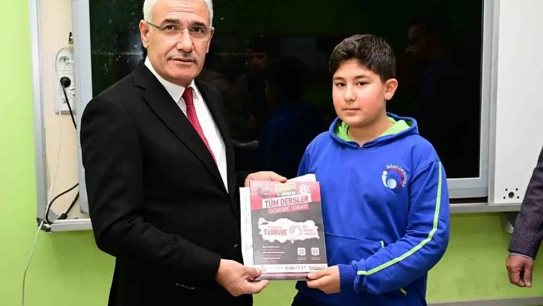 'Güder´den Öğrencilere LGS Eğitim seti hediyesi'