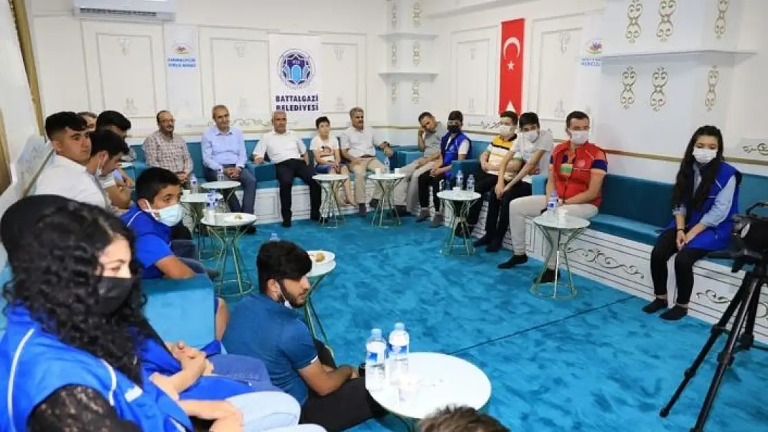 'Güder, gençlerle buluştu'