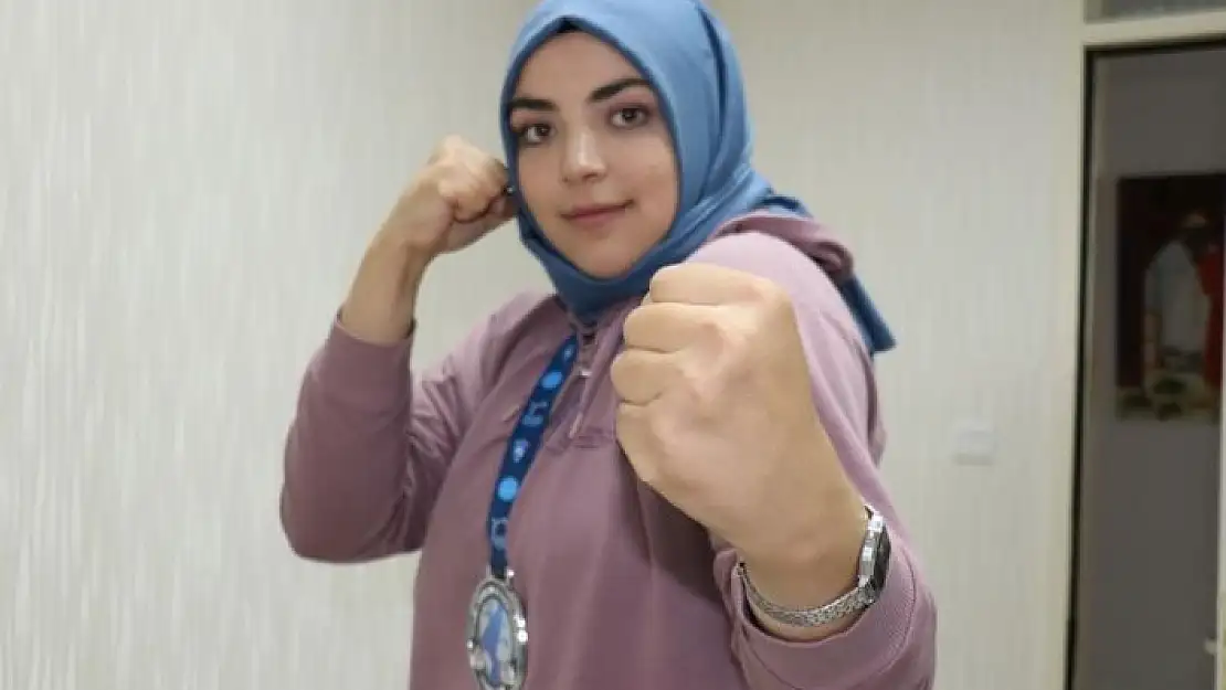 'Gümüş madalya sahibi Canpolat´ın hedefi dünya şampiyonluğu'