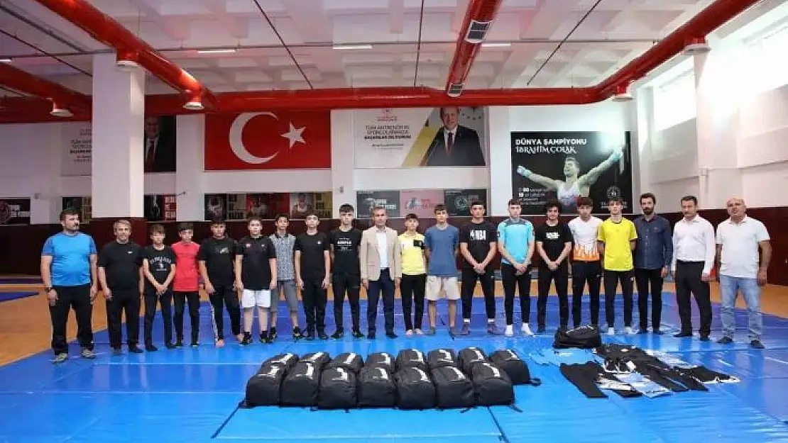 'Gündüzlü Sporcu Eğitim Merkezine malzeme desteği'