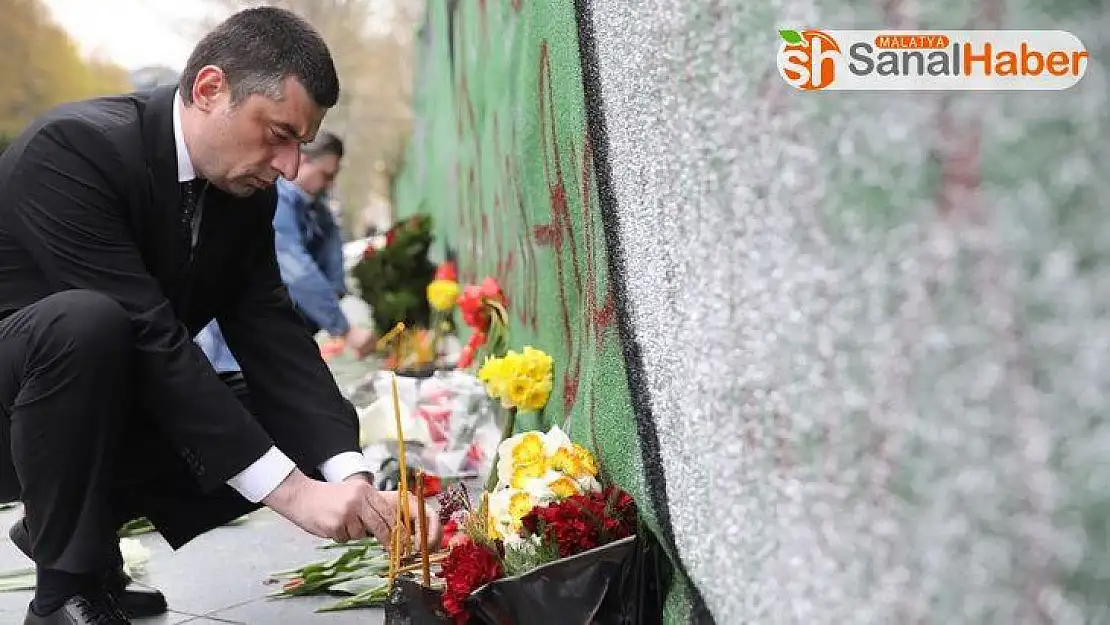 Gürcistan'da 9 Nisan kurbanları anıldı