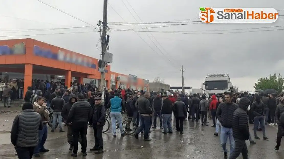 Gürcistan'da korona nedeniyle ürünlerini satamayan çiftçilerden protesto