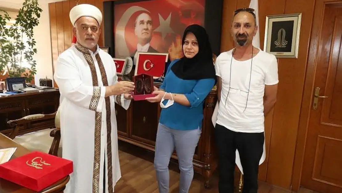 'Gürcü kadın Elazığ´da Müslüman olup Elif ismini aldı'