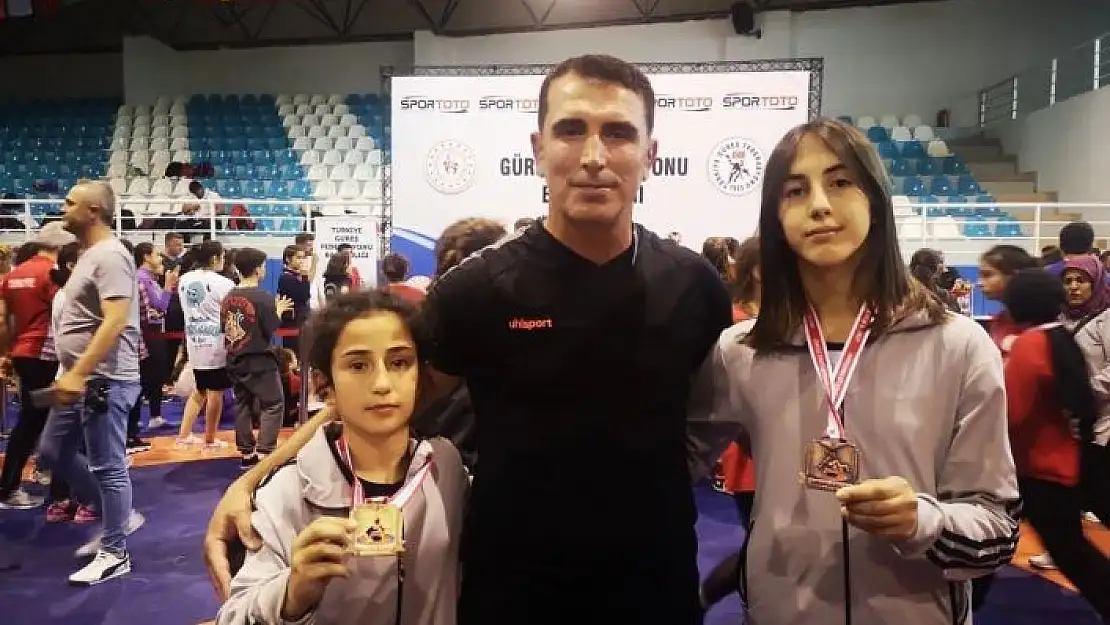 'Güreşçi kızlar 2 madalya kazandı'