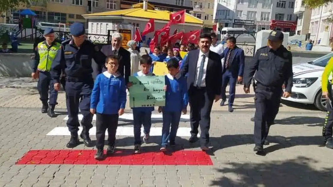 'Gürün´de ''Trafikte yaya önceliği'' etkinliği gerçekleştirildi'