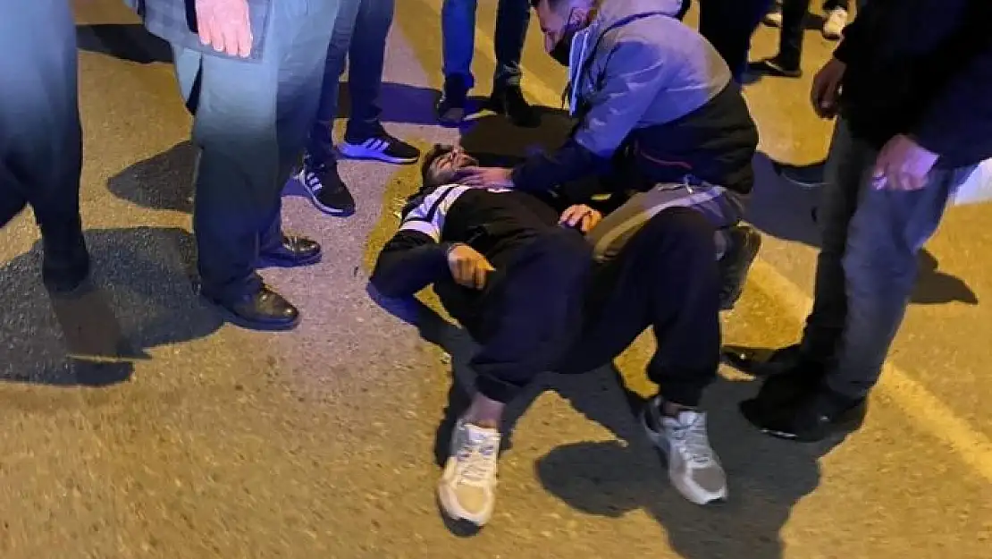'Hafif ticari araç ile motosiklet çarpıştı: 1 yaralı'