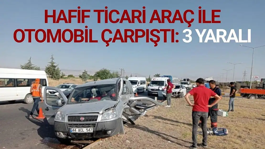 Hafif ticari araç ile otomobil çarpıştı