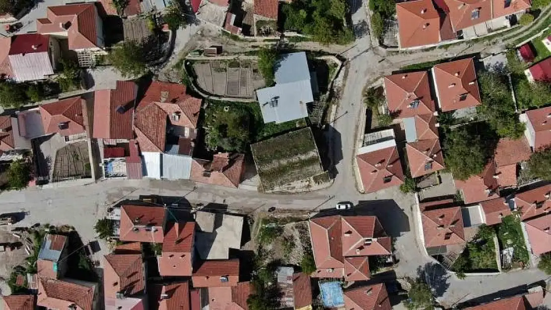 'Havadan bahçeyi andıran 3 asırlık kilise turizme kazandırılmayı bekliyor'