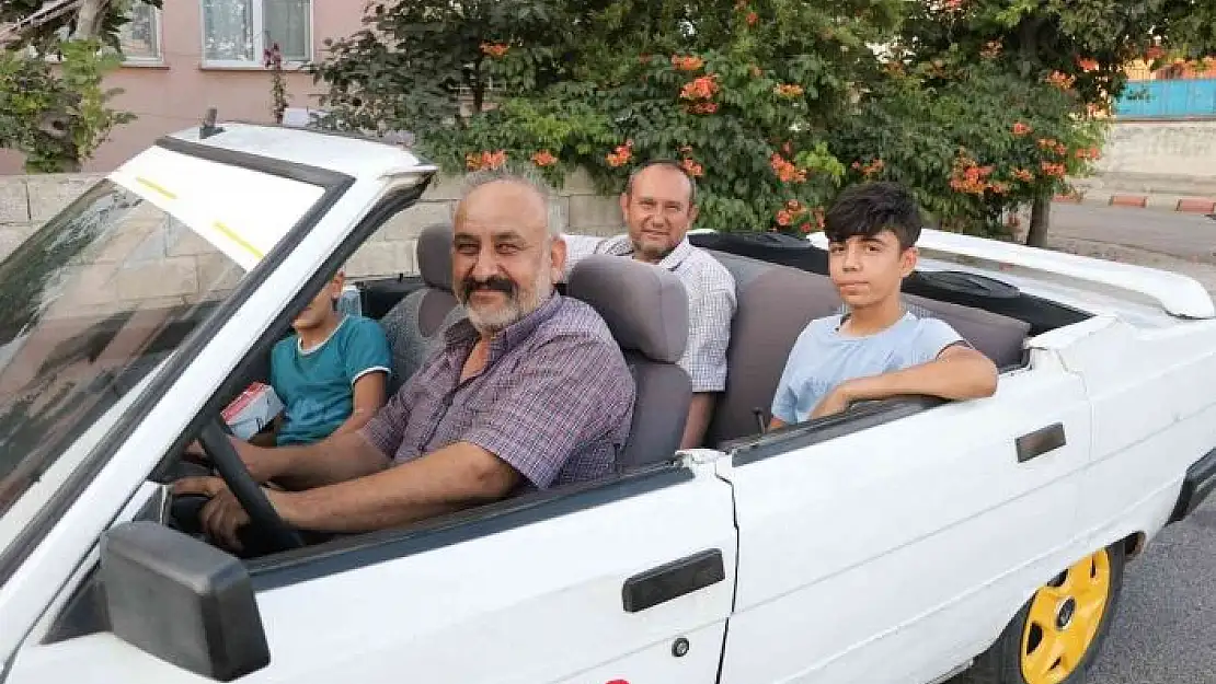 'Hayalini kurduğu üstü açık otomobili kendi yaptı'