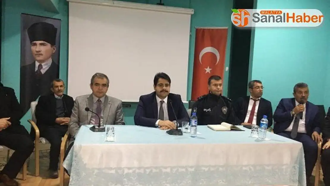 Hekimhan'da muhtarlar toplantısı yapıldı