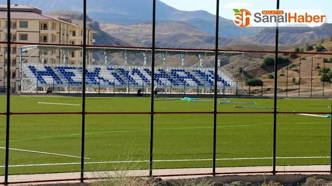 Hekimhan futbol sahası Ağustos'ta tamamlanacak