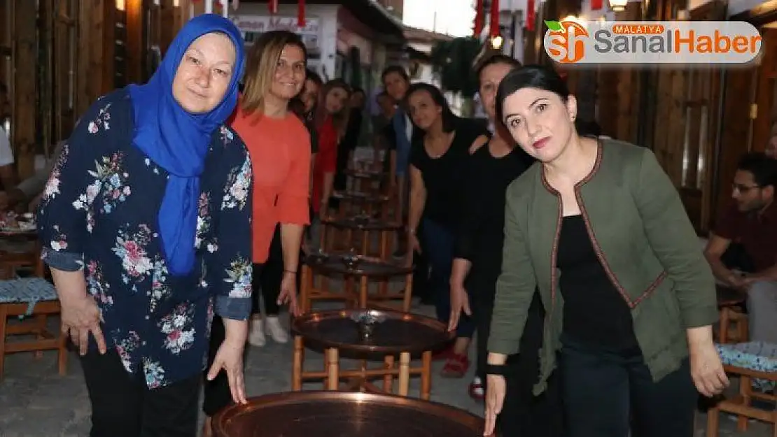 Her gün bu yemini ederek işe başlıyorlar