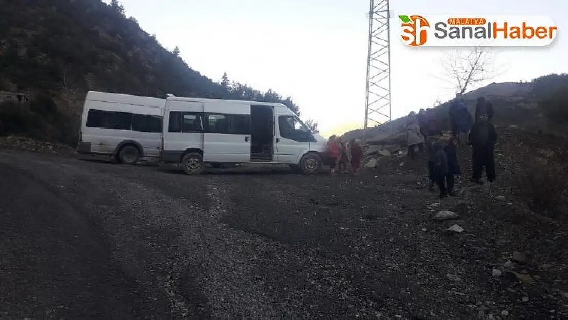 Heyelan anı kamerada