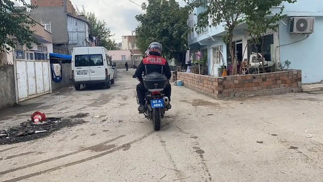 'Hırsızlık şüphelisi 2 şahıs polisin takibinden kaçtı'