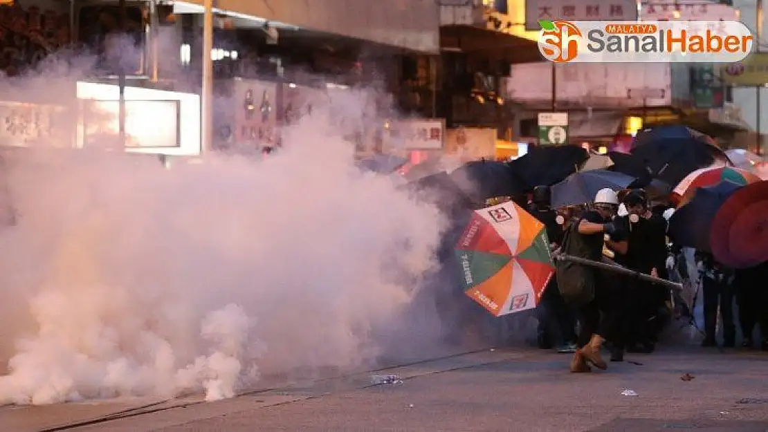 Hong Kong'da protestolara polis müdahalesi