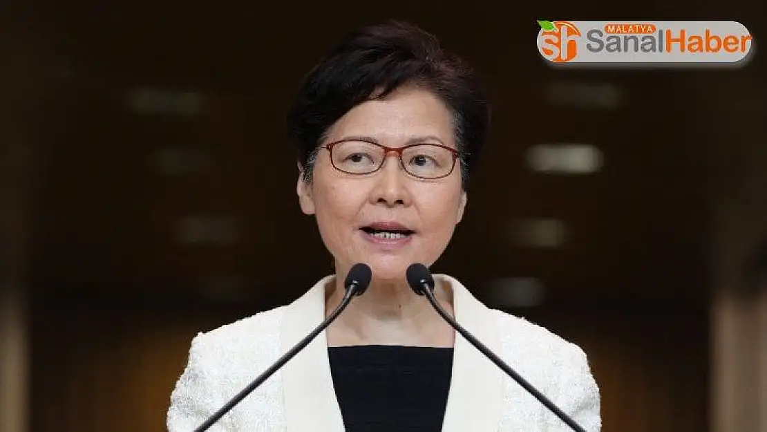 Hong Kong hükümeti geri adım attı