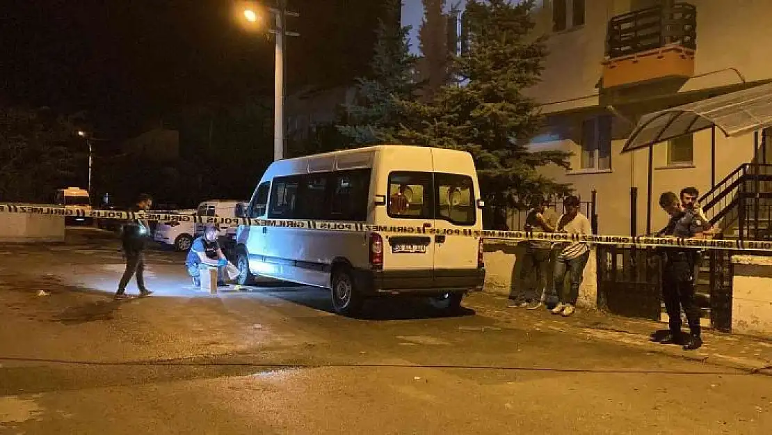 'İki grup arasında çıkan bıçaklı kavgada bir kişi ağır yaralandı'