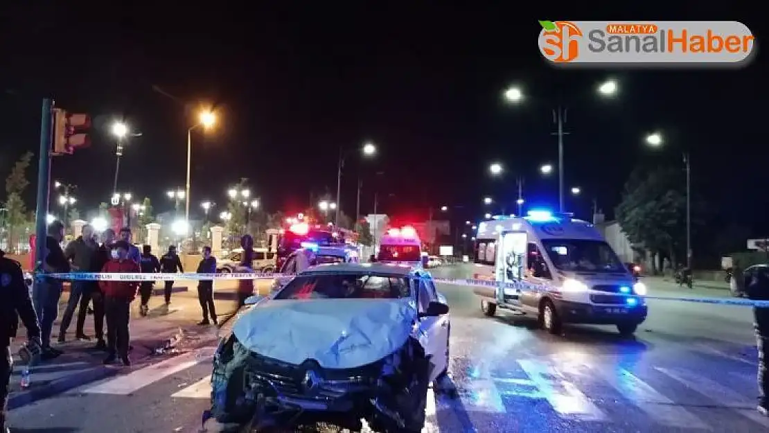 İki otomobil çarpıştı: 1 ölü, 6 yaralı
