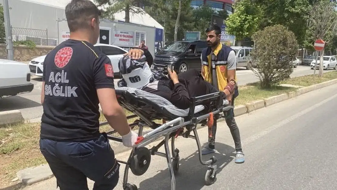 'İki otomobil çarpıştı:1 yaralı'