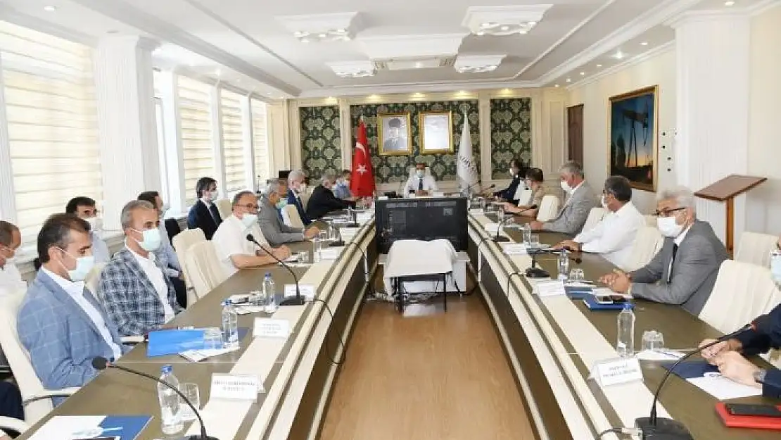 'İl Pandemi Kurulu Vali Mahmut Çuhadar başkanlığında toplandı'