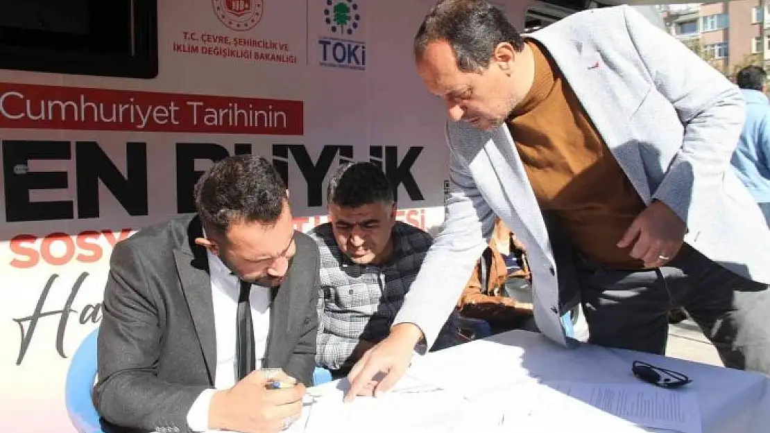 'İlk Evim, İlk İş Yerim projesinin tanıtım aracı Elazığ´da'