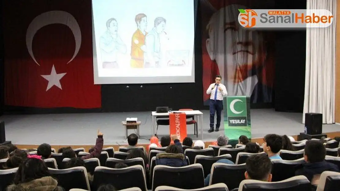 İlk ve ortaokul öğrencilerine ilk yardımın önemi anlatıldı