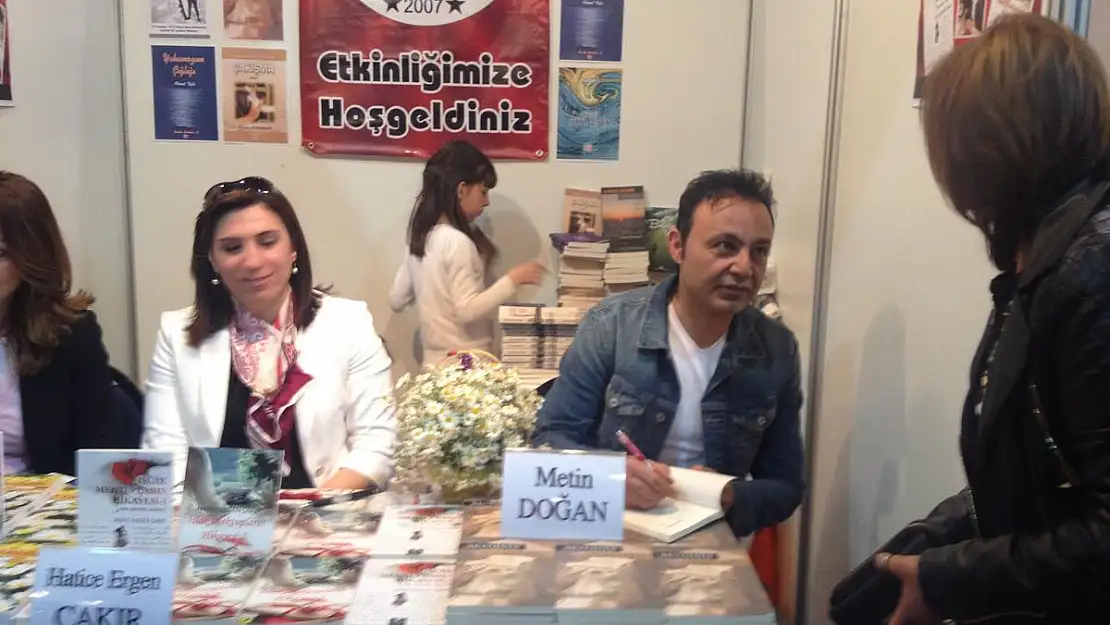 METİN DOĞAN İZMİRLİ OKUYUCULARLA BULUŞTU