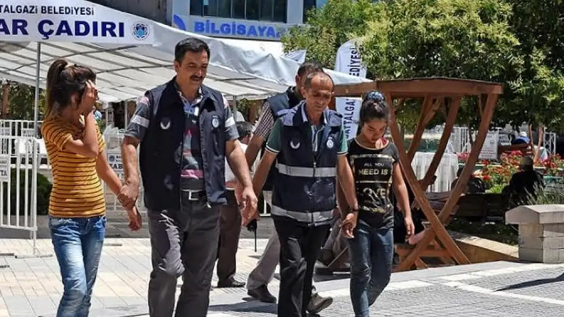 MALATYA'DA DİLENCİLERE YÖNELİK DENETİMLER SÜRÜYOR