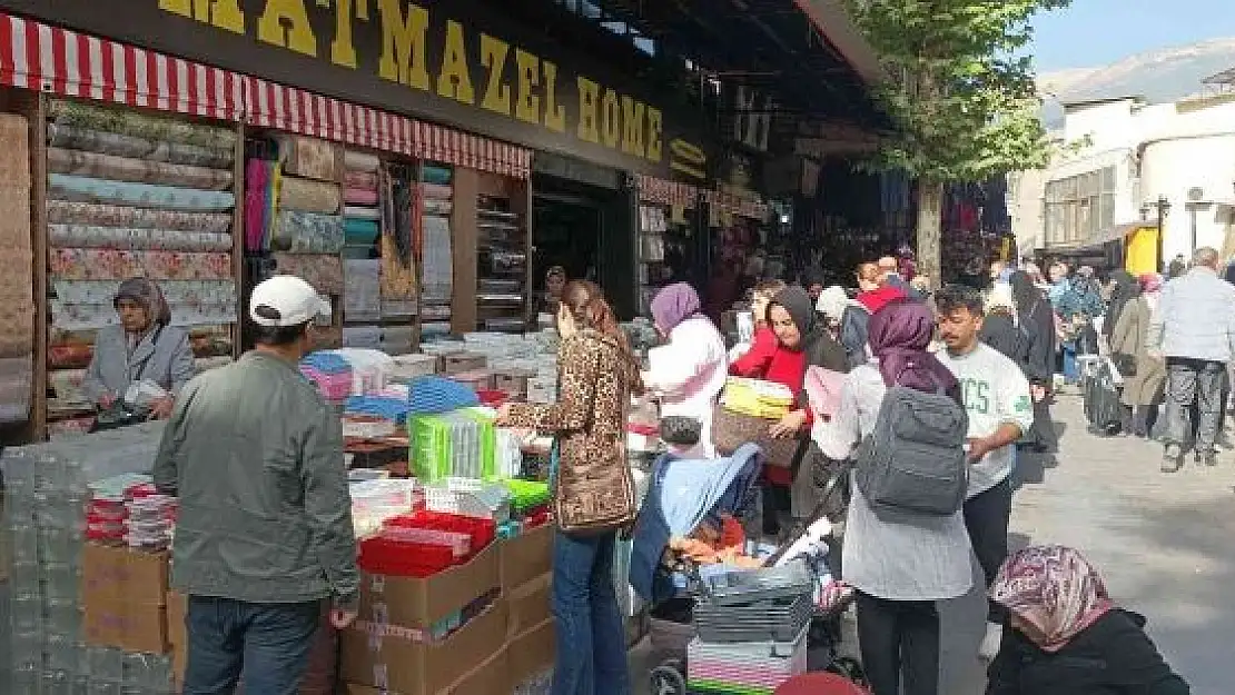 'İndirimi duyan koştu, vatandaşlar birbiriyle yarıştı'