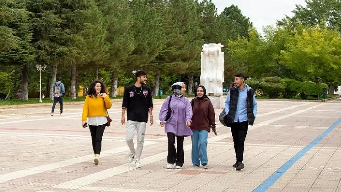 'İnönü Üniversitesi Yeşil Kampüste 102 basamak yükseldi'