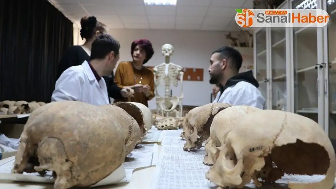 İnsan kemikleri ile tarih yazıyorlar