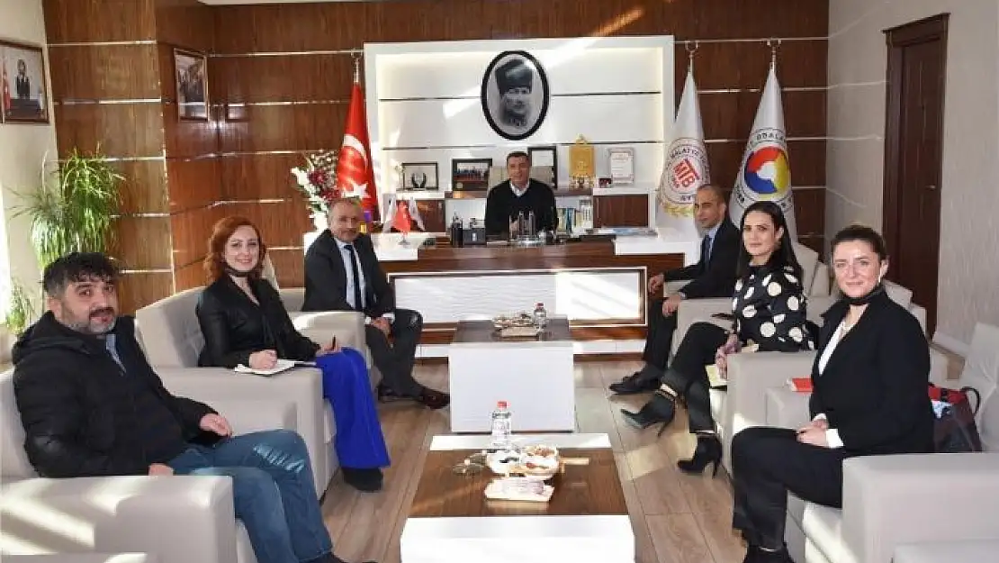 'İnternet yasasına zemin hazırlanıyor'